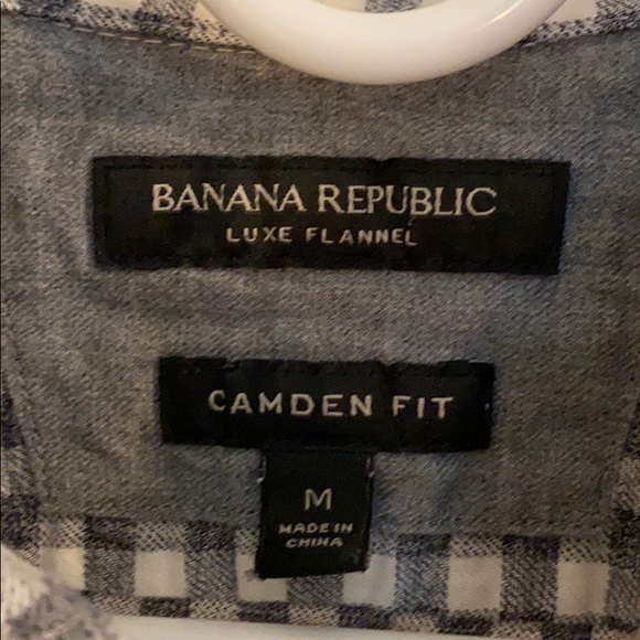 Men’s Banana Republic Long-Sleeve Button Down - Picture 2 of 4